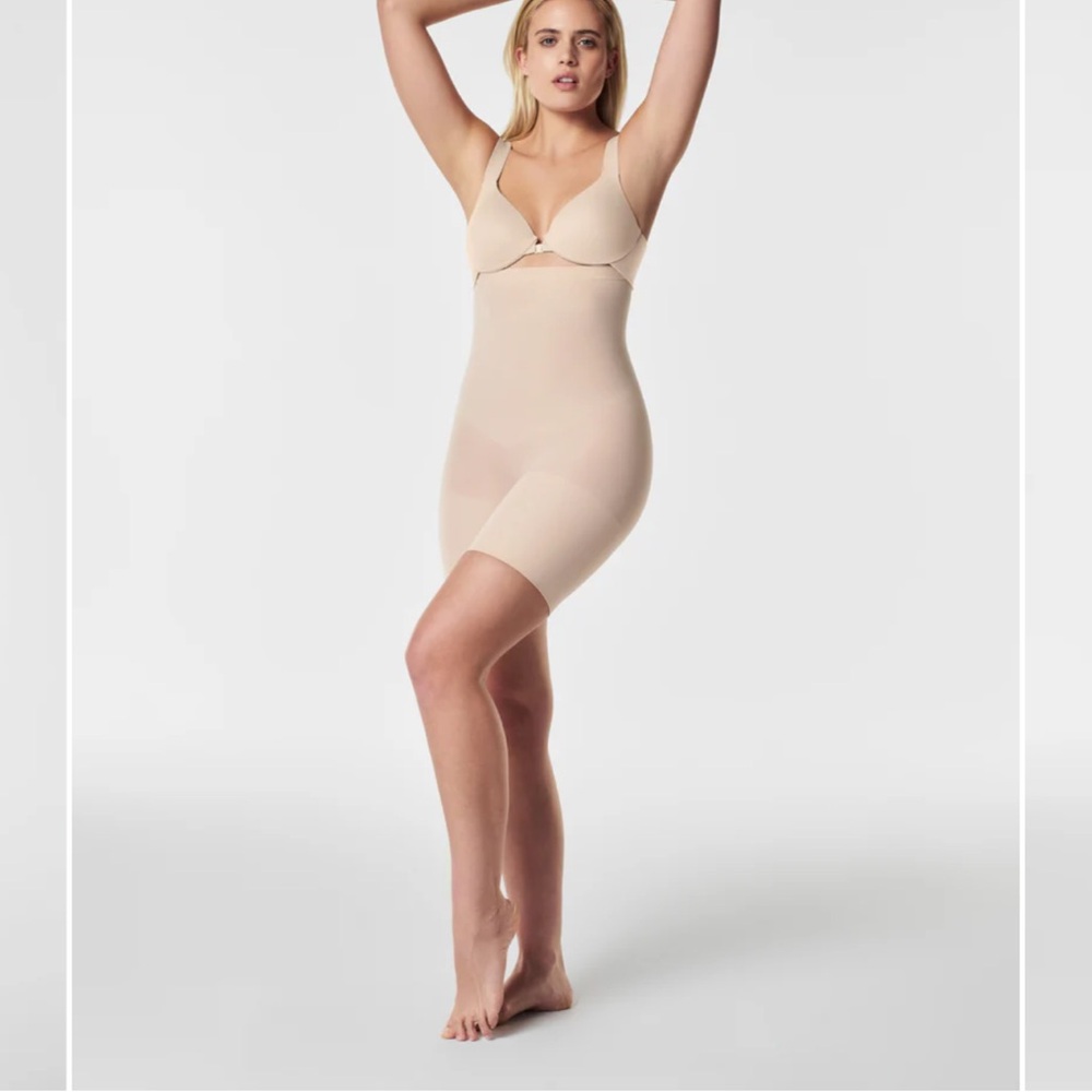 Spanx sculpt seamless power high waisted shorts - Picture 5 of 11